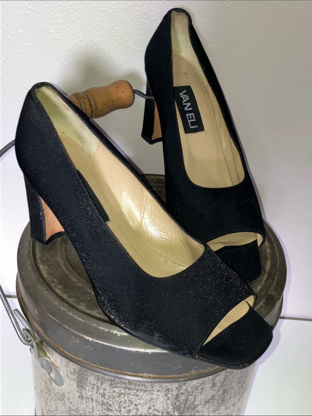 Van Eli Black Suede Peep-Toe Block Heel Pumps sz 8M they have been sanitized.